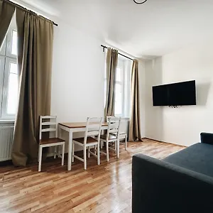  Apartmán Crimson Charm